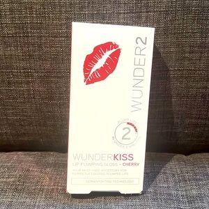 Wunder2 Wunder Kiss Lip Plumping Gloss- Cherry
